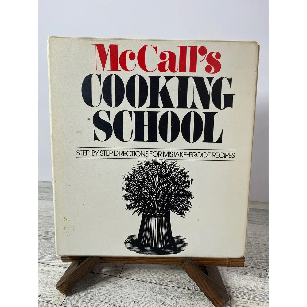 McCalls Cooking School Cookbook Binder Step-By-Step Recipes Instructions 1970s